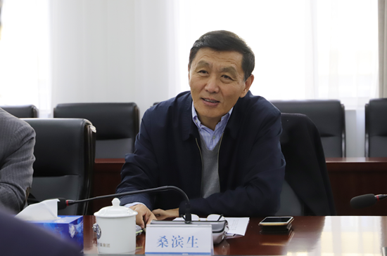 图为世界中医药学会联合会副主席兼秘书长桑滨生。（中国食品药品网记者王宣淞 摄）.jpg