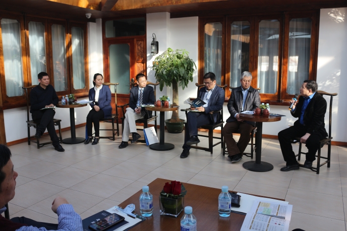 沙龙.jpg 沙龙.jpg