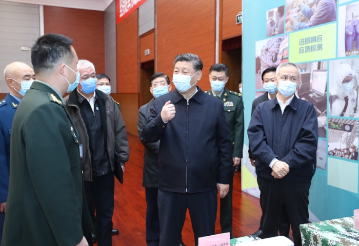 3月2日，中共中央总书记、国家主席、中央军委主席习近平在北京考察新冠肺炎防控科研攻关工作。