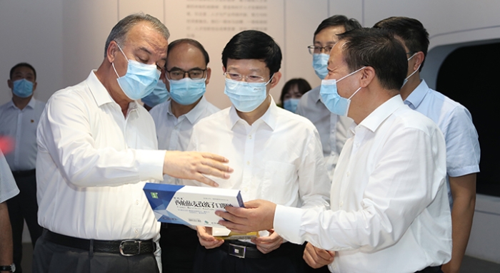 李利：奋力开创药监系统对口援疆工作新局面