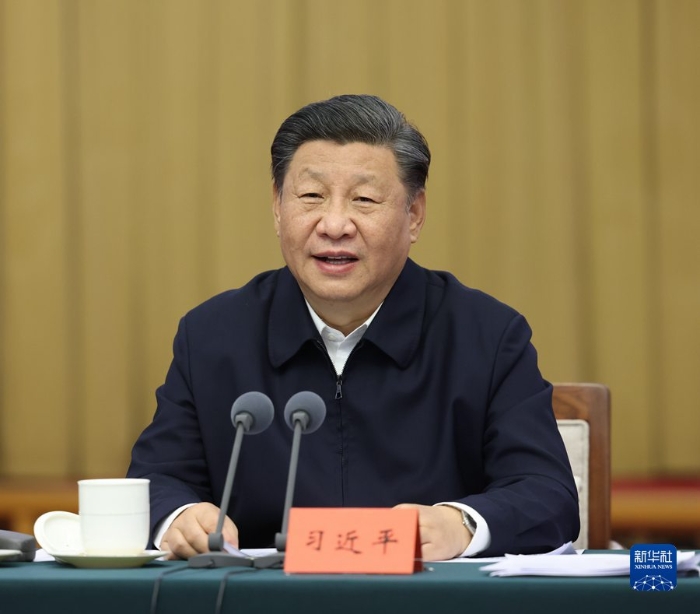 10月22日下午,中共中央总书记、国家主席、中央军委主席习近平在山东省济南市主持召开深入推动黄河流域生态保护和高质量发展座谈会并发表重要讲话。 新华社记者 谢环驰 摄 10月22日下午,中共中央总书记、国家主席、中央军委主席习近平在山东省济南市主持召开深入推动黄河流域生态保护和高质量发展座谈会并发表重要讲话。 新华社记者 谢环驰 摄