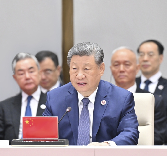 当地时间9月1日上午，国家主席习近平在比什凯克出席上海合作组织成员国元首理事会第二十六次会议。习近平发表题为《推动上海合作组织实现更高质量发展》的重要讲话。新华社记者 翟健岚 摄